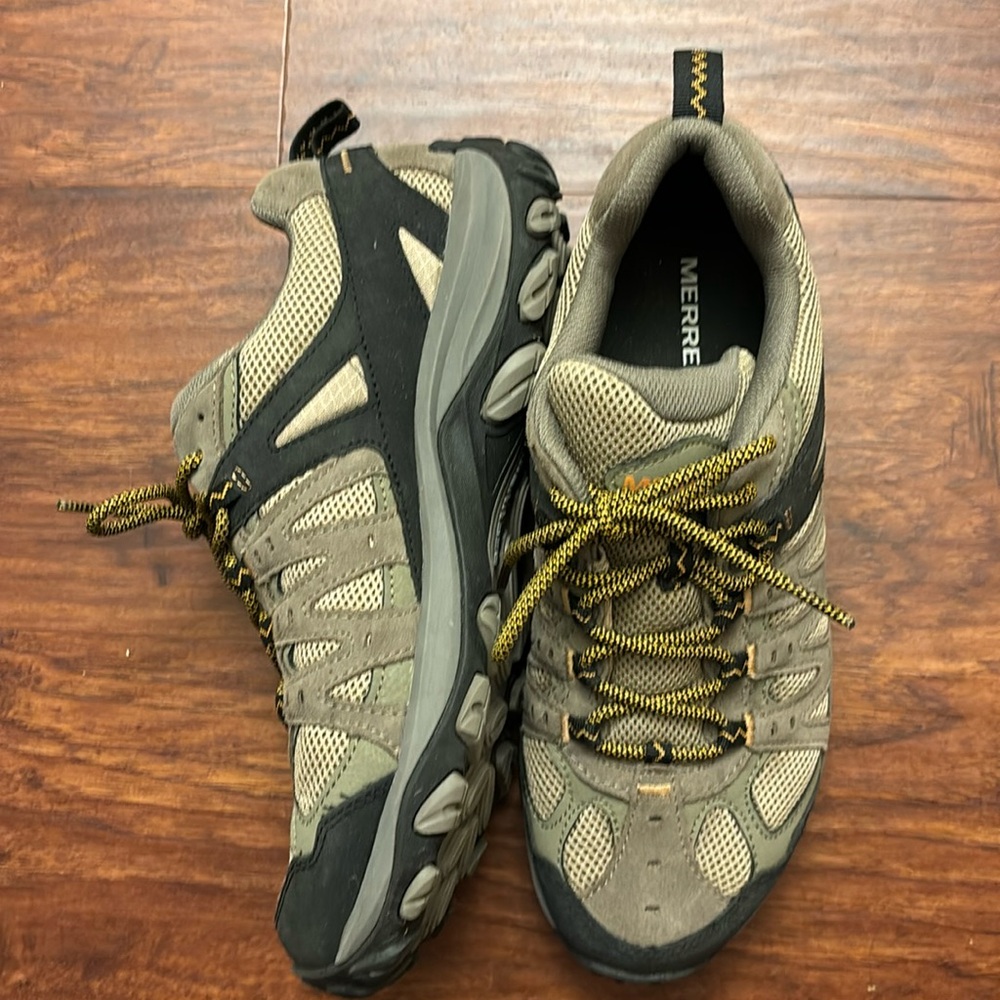 Merrell Men's Accentor 3 Low Top Hiking Shoes, Size 10